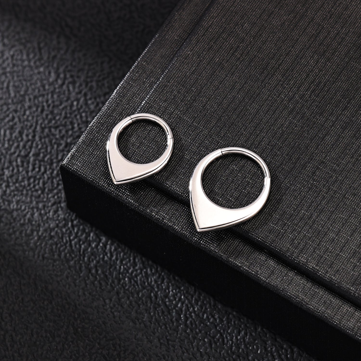 16g G23 TItanium Nose Ring Triangle Septum Ring Piercing Jewelry